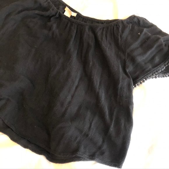 F21 Off-the-shoulder top! - Picture 6 of 6